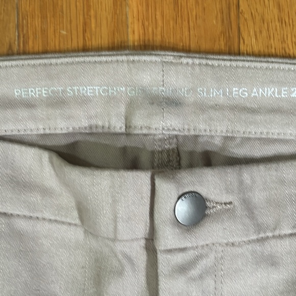 Chicos Perfect Stretch Girlfriend Slim leg Ankle 2.5 - Picture 3 of 9